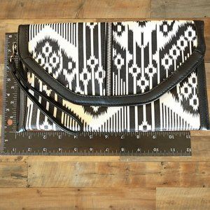 Tribal Clutch Wallet White Black EUC 12" x 7" Zipper Tassel Snap Button